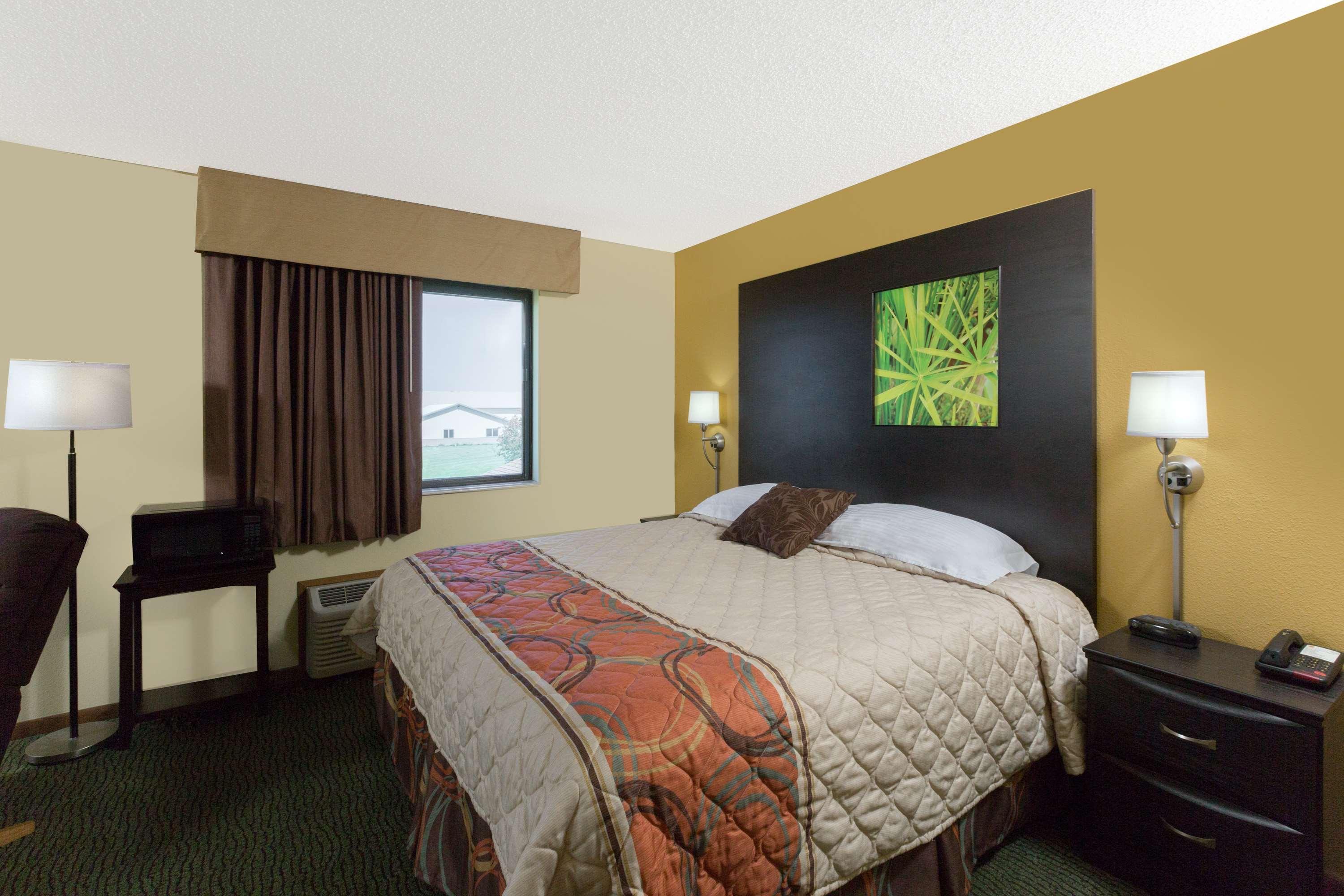 Hotel Super 8 By Wyndham Perry Ia Exterior foto